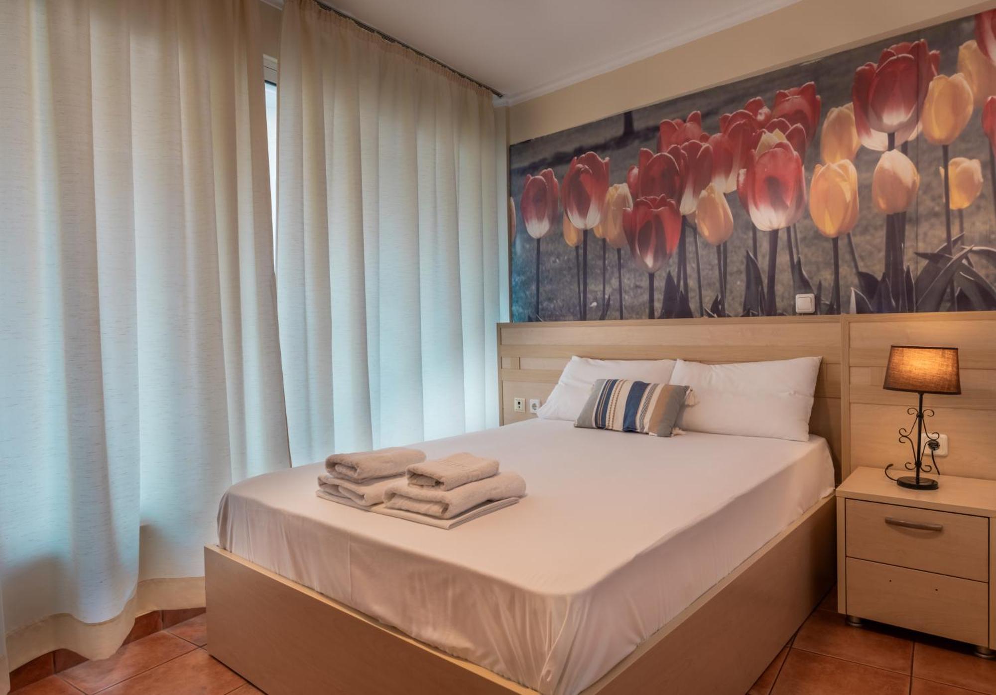 Fontana Luxury Rooms Mytilíni Buitenkant foto
